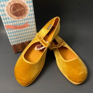 Hot Chocolate Design Mary Jane Flats – Velvet Mimosa